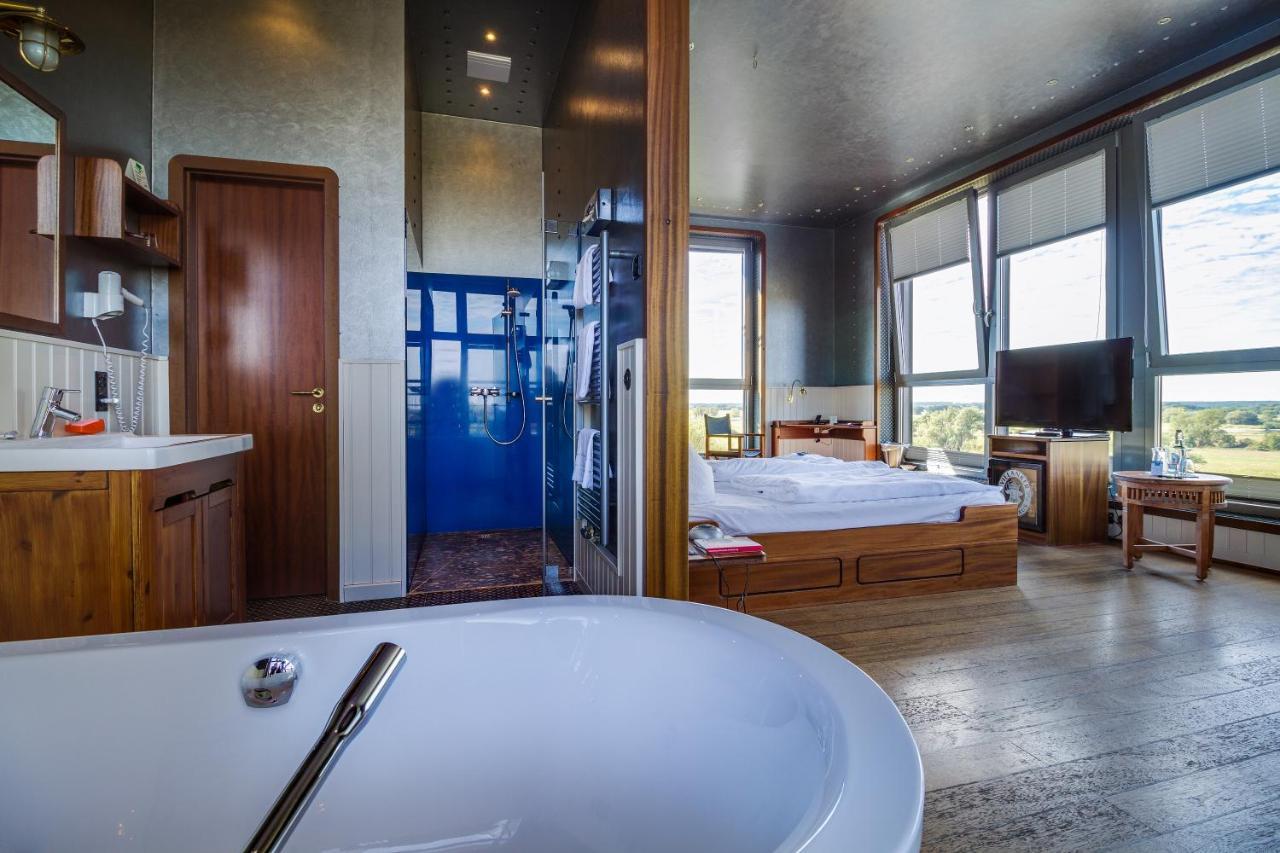 Hotel Doemitzer Hafen ภายนอก รูปภาพ