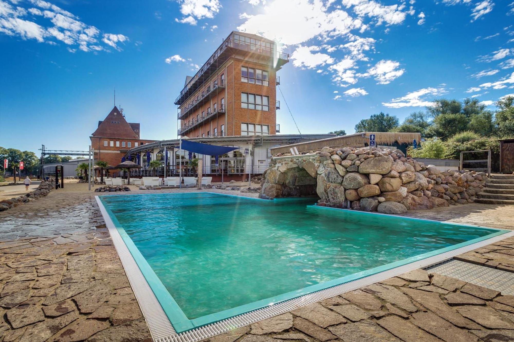 Hotel Doemitzer Hafen ภายนอก รูปภาพ